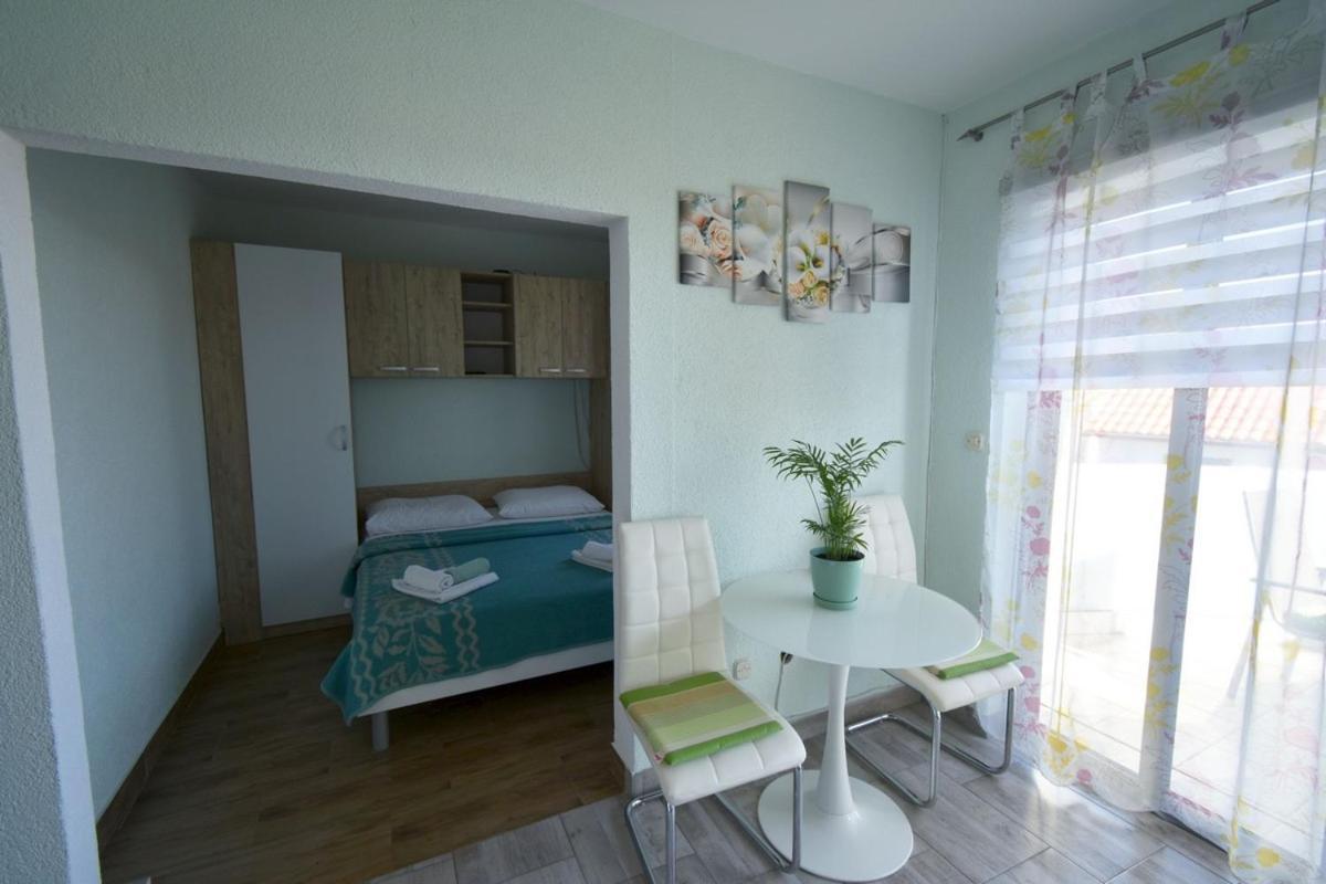Denjak Apartments Kornić エクステリア 写真