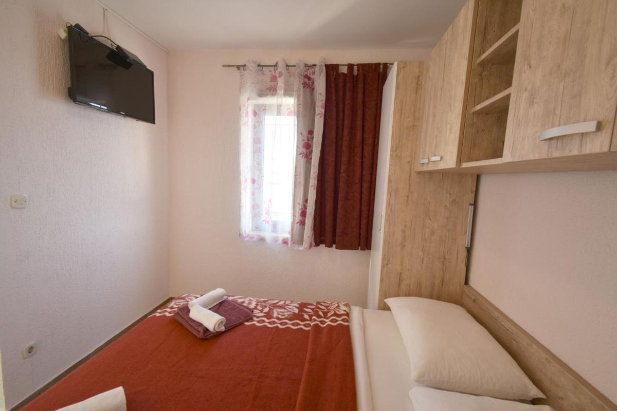 Denjak Apartments Kornić エクステリア 写真